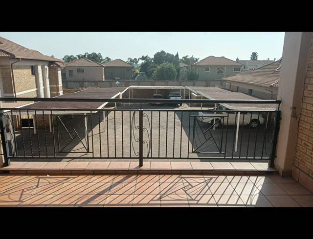 2 BEDROOM APARTMENT FOR SALE IN SONNEVELD